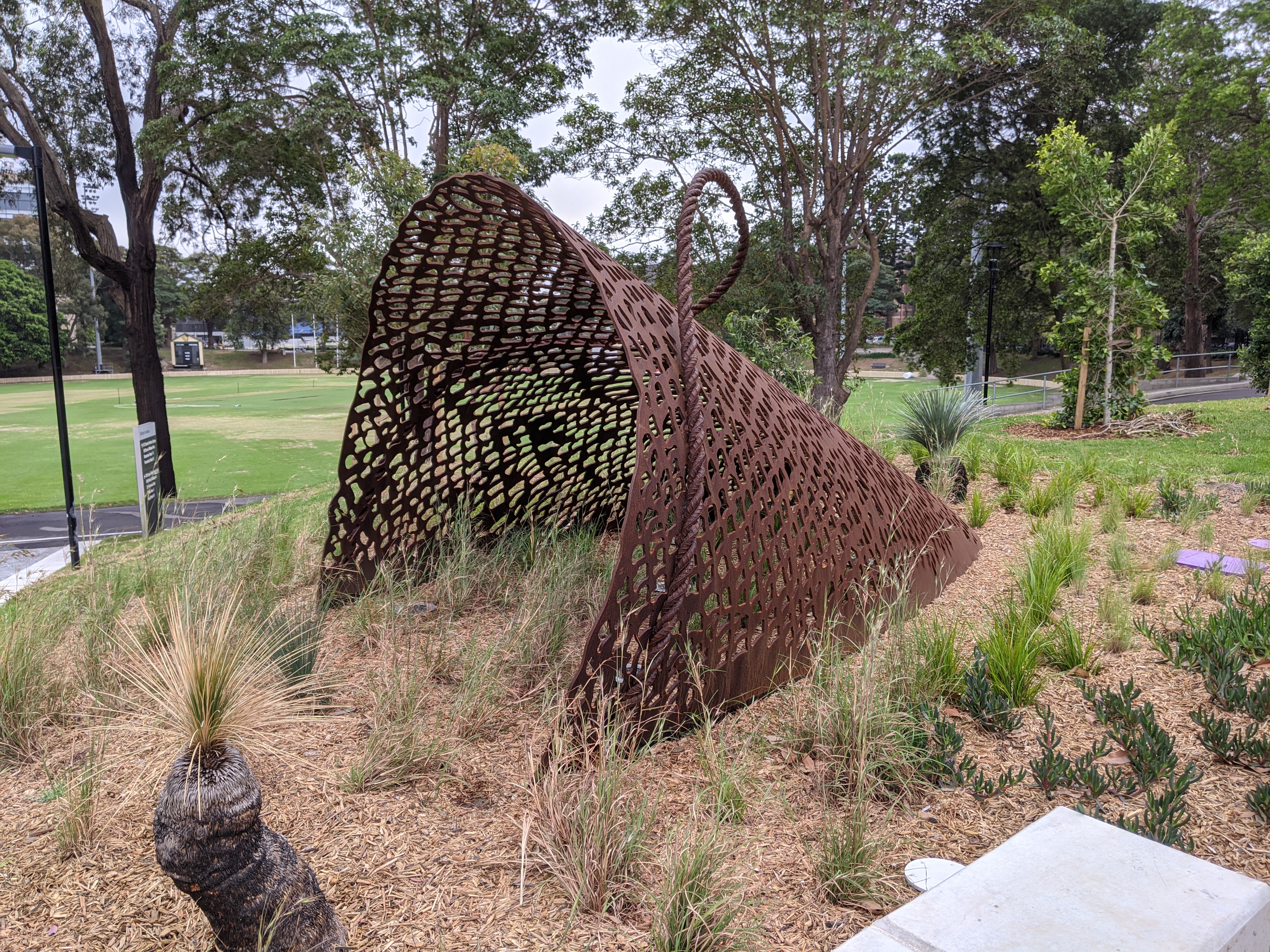 Photo of the outdoor sculpture, jugama.